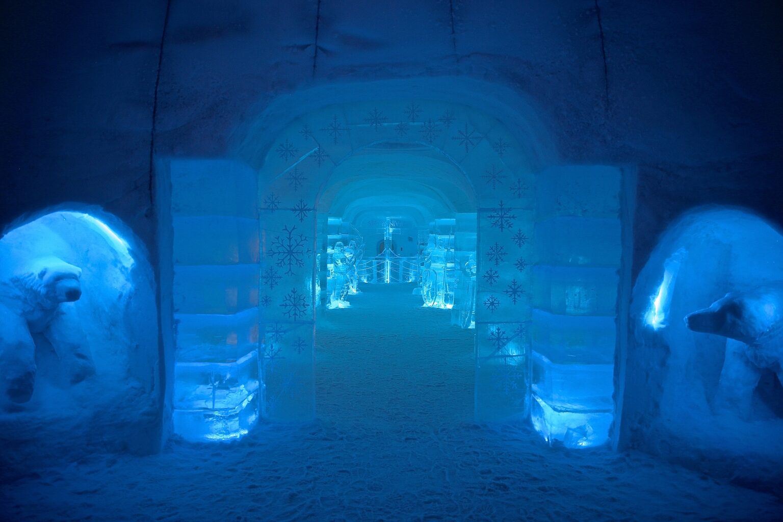 Ледяной отель Sorrisniva Igloo или ночь в сугробе! Ледяной отель Sorrisniva Igloo или ночь в сугробе!